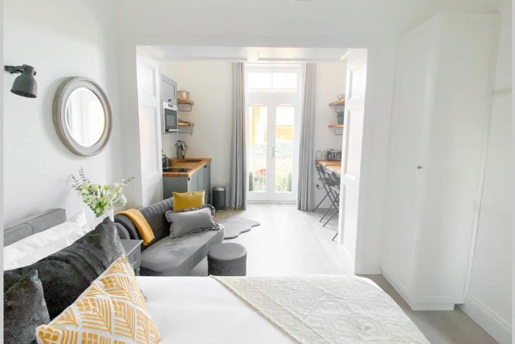 The Hideaway Apartment Folkestone Exterior foto